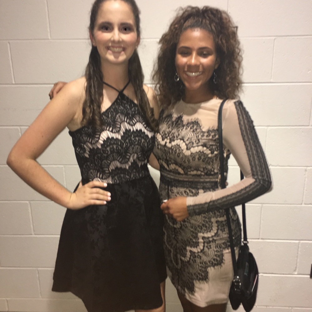 Dress - Picture 3 of 3